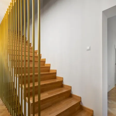ヴィラ Golden Saska Kepa Luxury Retreat With Garden & Design Interior ワルシャワ
