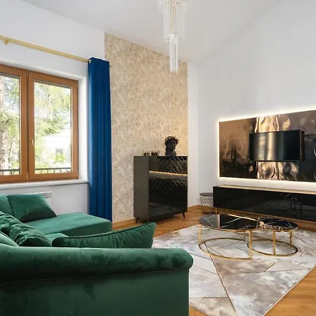 别墅 Golden Saska Kepa Luxury Retreat With Garden & Design Interior 华沙