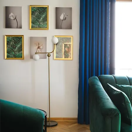 Golden Saska Kepa Luxury Retreat With Garden & Design Interior Warsaw